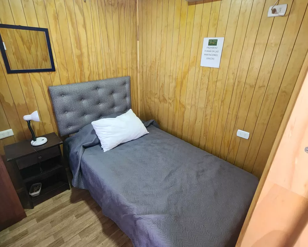 Benji's Hostal_portada